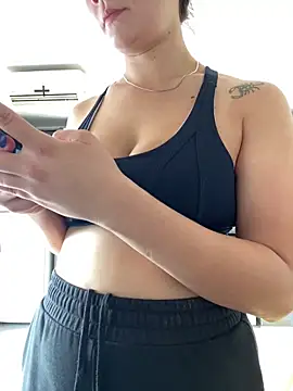 Danielaeliana online show from 11, 4, 2026