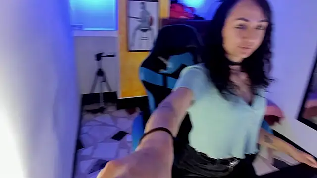 alison moon7 online show from 24, 10, 2025