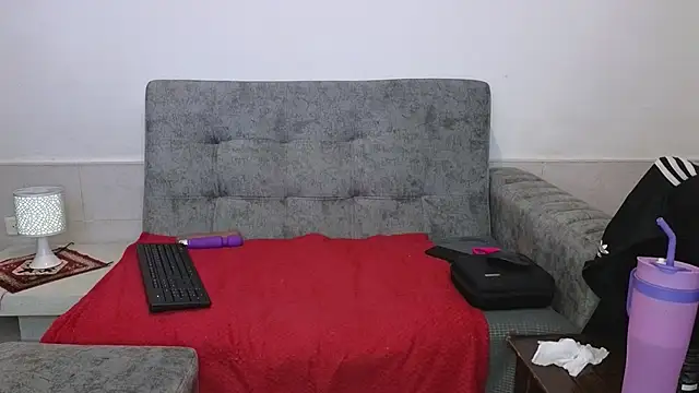 Snapshot of adahira08 chatting on 2, 10, 2025 adahira08 online show from 2, 10, 2025