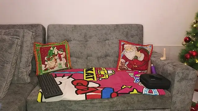 Snapshot of adahira08 chatting on 17, 12, 2025 adahira08 online show from 17, 12, 2025