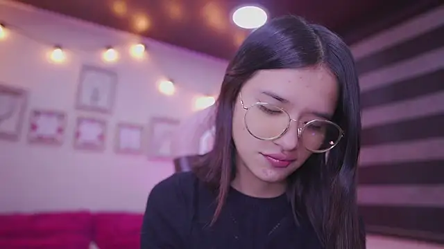 Lana Dreams  online show from 7, 11, 2025