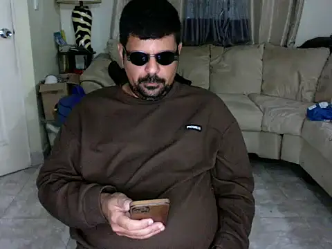 Snapshot of Diabloproducciones chatting on 23, 9, 2025 Diabloproducciones online show from 23, 9, 2025