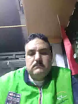 Snapshot of mM0140 chatting on 13, 12, 2025 mM0140 online show from 13, 12, 2025