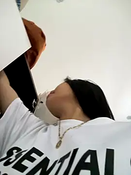 Miumieu online show from 13, 11, 2025