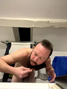 AZOPMOB18999 online show from 18, 12, 2025