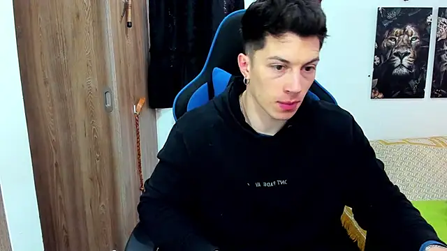 Snapshot of javiersexymann chatting on 11, 12, 2024 javiersexymann online show from 11, 12, 2024