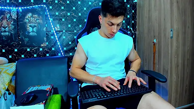 Snapshot of javiersexymann chatting on 23, 9, 2025 javiersexymann online show from 23, 9, 2025