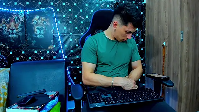 Snapshot of javiersexymann chatting on 23, 9, 2025 javiersexymann online show from 23, 9, 2025