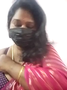 Snapshot of chaitara-reddy chatting on 17, 9, 2025 chaitara-reddy online show from 17, 9, 2025