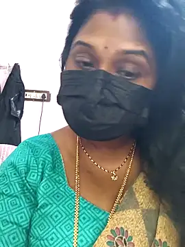 Snapshot of chaitara-reddy chatting on 20, 4, 2026 chaitara-reddy online show from 20, 4, 2026