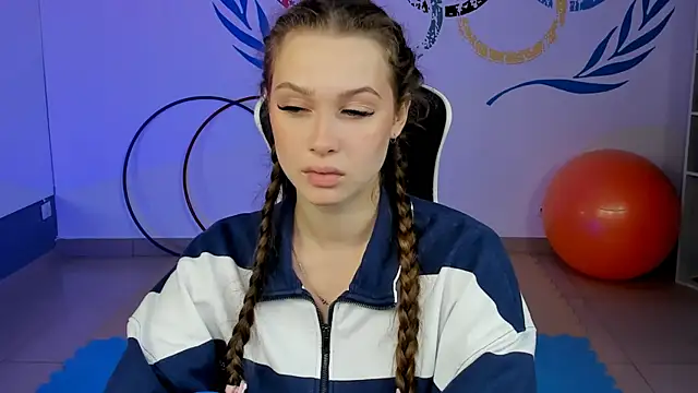 Snapshot of ArielSykes chatting on 15, 9, 2025 ArielSykes online show from 15, 9, 2025