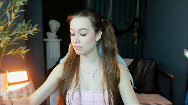 Snapshot of ArielSykes chatting on 30, 10, 2025 ArielSykes online show from 30, 10, 2025