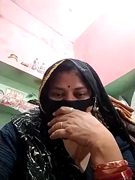 Rajnee33A online show from 17, 4, 2026