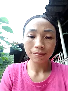 Snapshot of lucybaby00 chatting on 17, 10, 2025 lucybaby00 online show from 17, 10, 2025