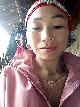 Snapshot of lucybaby00 chatting on 8, 11, 2025 lucybaby00 online show from 8, 11, 2025