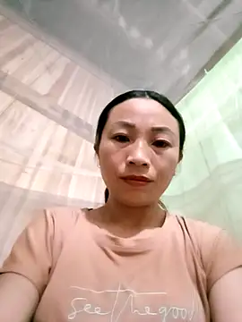 Snapshot of lucybaby00 chatting on 8, 11, 2025 lucybaby00 online show from 8, 11, 2025