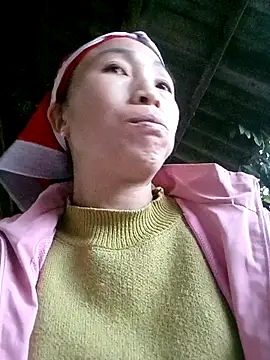 Snapshot of lucybaby00 chatting on 14, 11, 2025 lucybaby00 online show from 14, 11, 2025