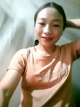 Snapshot of lucybaby00 chatting on 4, 12, 2025 lucybaby00 online show from 4, 12, 2025