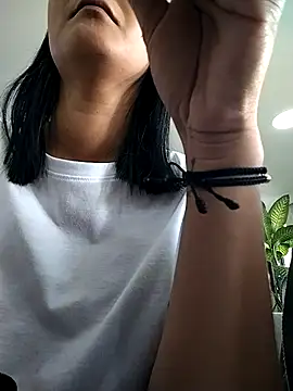 gabysanta  online show from 11, 11, 2025