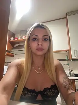 NoeliaGarcia17 online show from 27, 9, 2025