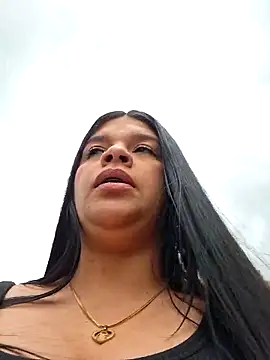 Eiimy pretty online show from 28, 9, 2025