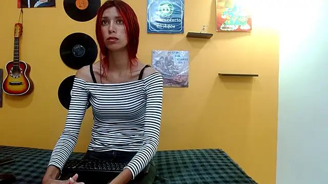 Snapshot of skinnyverus18 chatting on 4, 10, 2025 skinnyverus18 online show from 4, 10, 2025