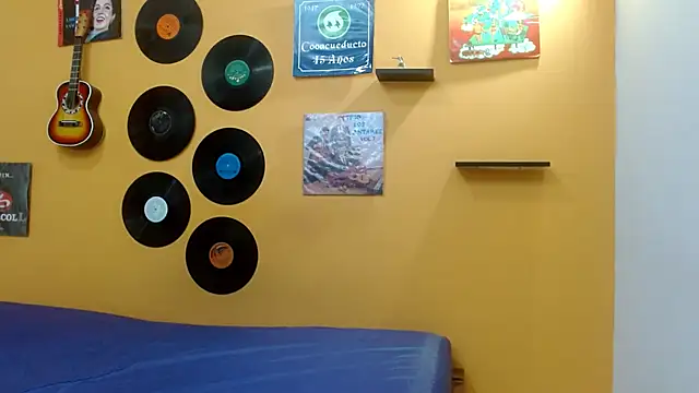 skinnyverus18 online show from 4, 2, 2026