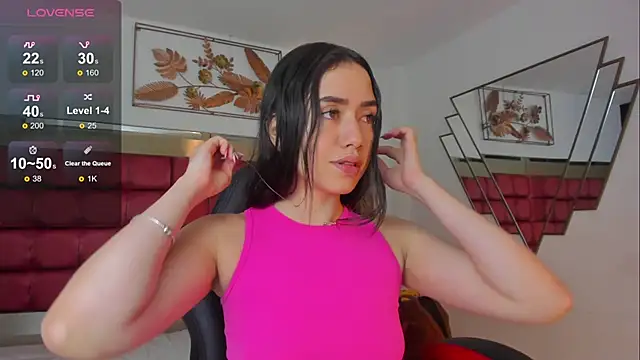 SaraWagner  online show from 18, 12, 2025