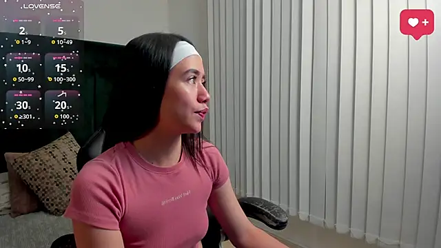 SaraWagner  online show from 7, 4, 2026