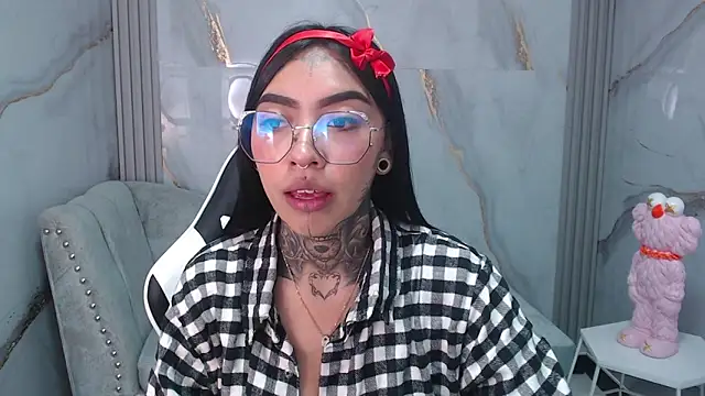 Ashley Blum v online show from 13, 9, 2025