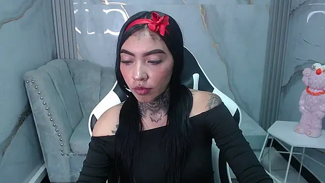 Ashley Blum v online show from 26, 9, 2025