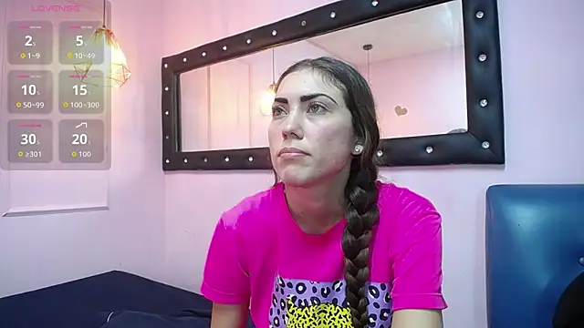 Snapshot of danna7cute chatting on 8, 4, 2026 danna7cute online show from 8, 4, 2026