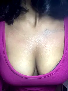 Snapshot of Joy_Love_Roxie chatting on 4, 10, 2025 Joy Love Roxie online show from 4, 10, 2025