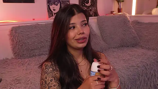 sophieee art online show from 9, 3, 2026