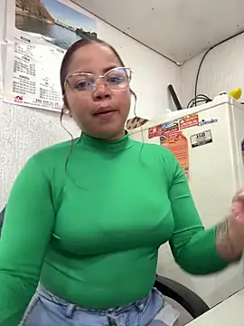 Snapshot of kris_eph chatting on 18, 3, 2026 kris eph online show from 18, 3, 2026