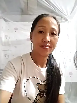 cute love00 online show from 25, 9, 2025