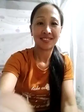 cute love00 online show from 3, 10, 2025