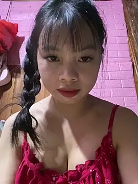 Snapshot of LunaBerry18 chatting on 12, 10, 2025 LunaBerry18 online show from 12, 10, 2025