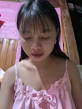 Snapshot of LunaBerry18 chatting on 15, 10, 2025 LunaBerry18 online show from 15, 10, 2025