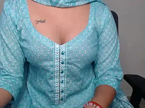 Snapshot of oceaneyees_ chatting on 24, 9, 2025 oceaneyees online show from 24, 9, 2025