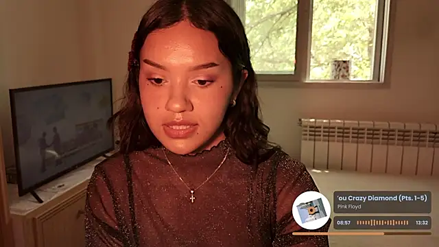 Snapshot of gigifontaine__ chatting on 24, 5, 2026 gigifontaine online show from 24, 5, 2026