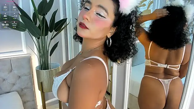 Snapshot of ellette__ chatting on 12, 11, 2025 ellette online show from 12, 11, 2025