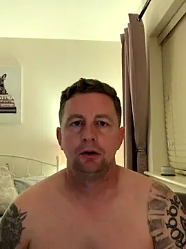 Crusher19830 online show from 3, 11, 2025