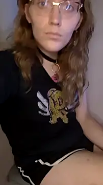 Snapshot of BlondeyMiyMiy chatting on 9, 10, 2025 BlondeyMiyMiy online show from 9, 10, 2025