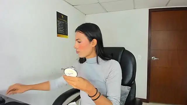 Snapshot of Aisha_hotts777 chatting on 17, 1, 2026 Aisha hotts777 online show from 17, 1, 2026