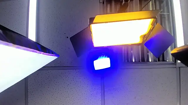 Snapshot of Aisha_hotts777 chatting on 18, 3, 2026 Aisha hotts777 online show from 18, 3, 2026