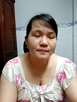  Babyrose  online show from 24, 9, 2025