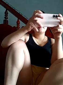  Babyrose  online show from 11, 10, 2025