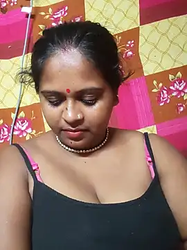 Snapshot of Hot-Show2 chatting on 10, 9, 2025 Hot-Show2 online show from 10, 9, 2025