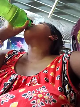 Snapshot of Hot-Show2 chatting on 29, 9, 2025 Hot-Show2 online show from 29, 9, 2025